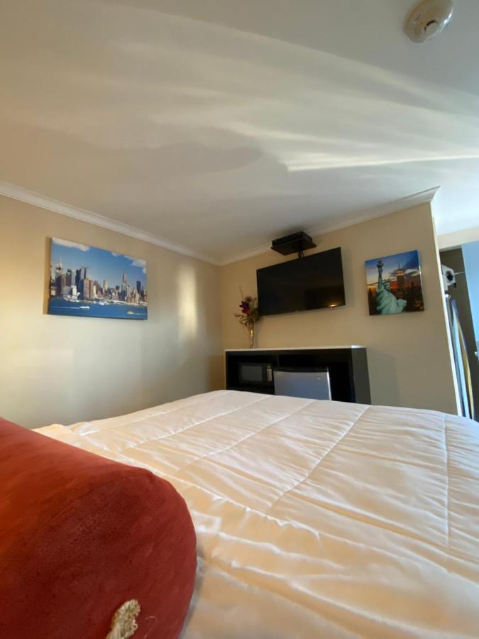 Relax Inn North Babylon ภายนอก รูปภาพ