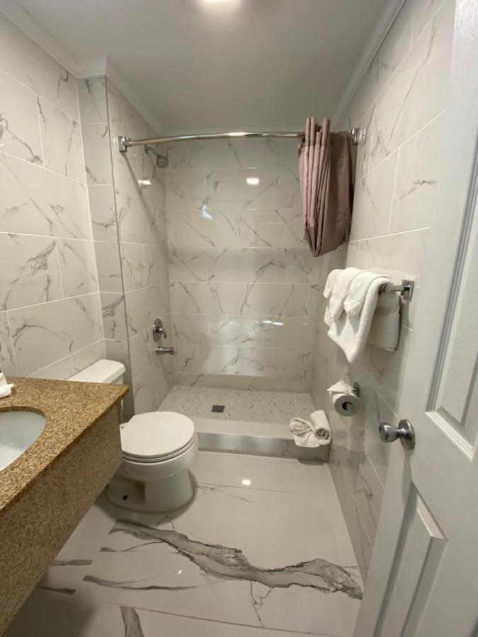 Relax Inn North Babylon ภายนอก รูปภาพ